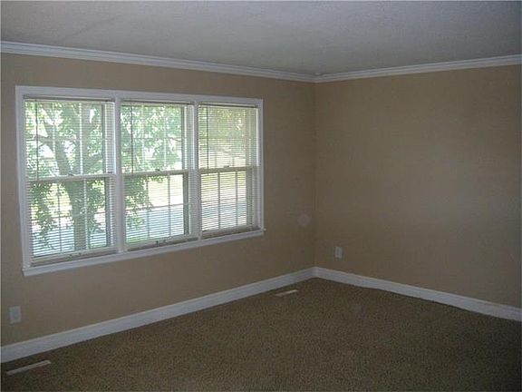 3rd image of 5405 E 100th St