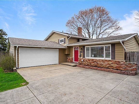 4th image of 387 Hilbish Ave