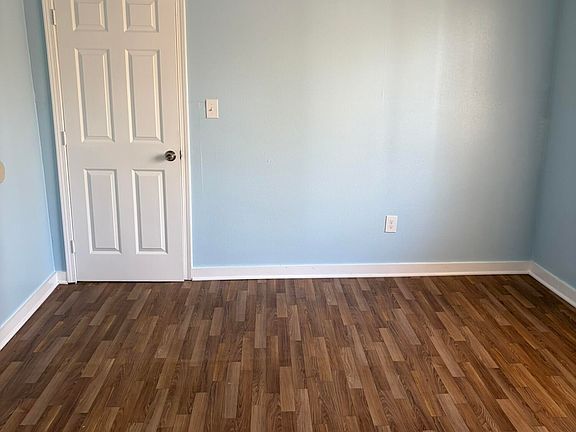 4th image of 3155 Shirley Dr