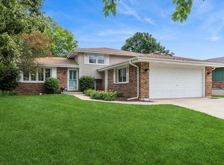 17025 Creekside Ave, Tinley Park, IL 60487