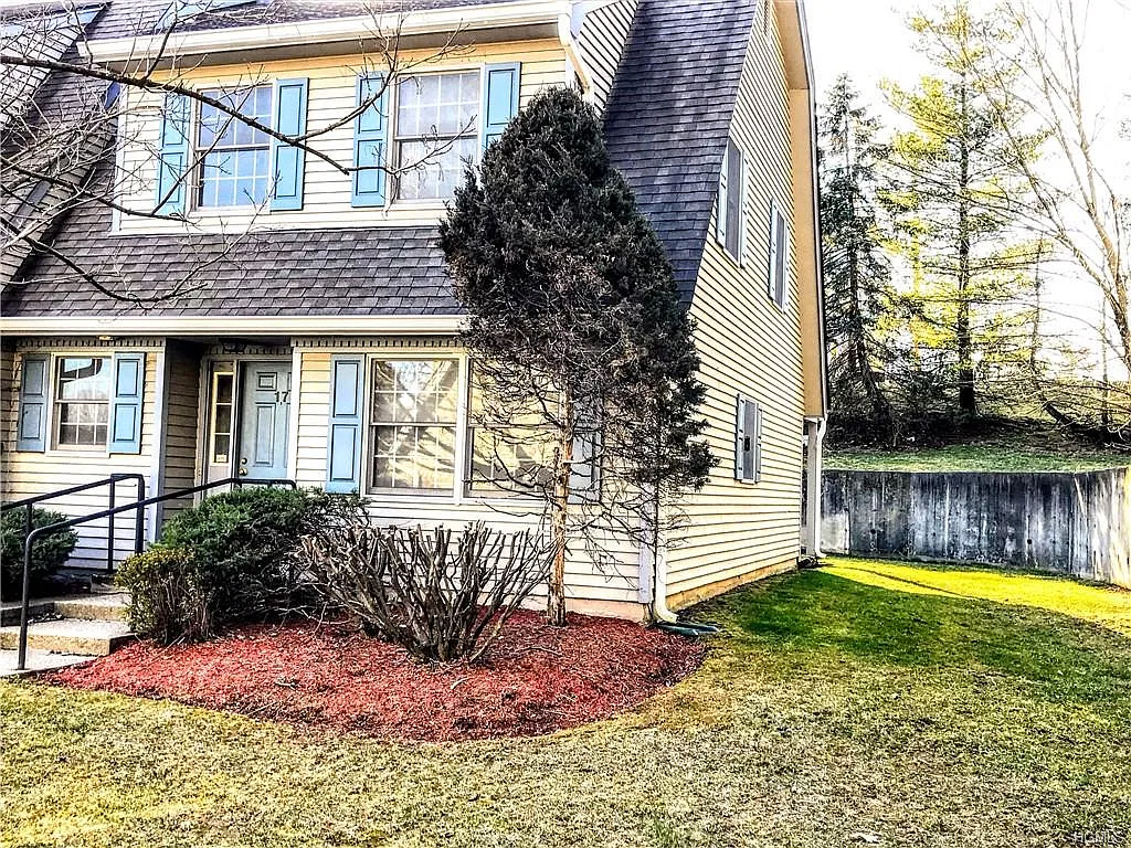 17 Wintergreen Ct photo 1
