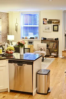 Rented by Jonathan Wachtel, LREB | media 34