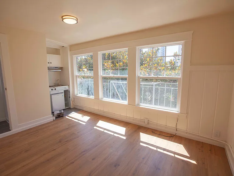 20 Joice St #3 — Photo 1