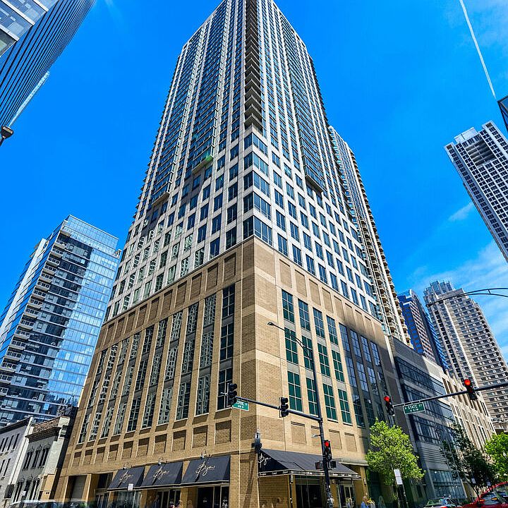 1st image of 2 E Erie St APT 1511