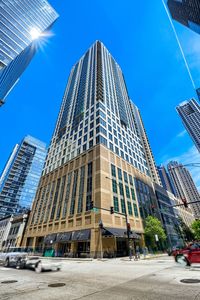 2 E Erie St APT 1511, Chicago, IL, 60611