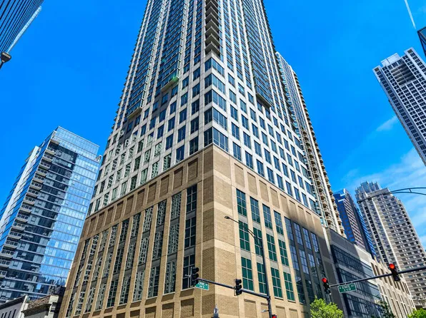2 E Erie St APT 1511, Chicago, IL 60611