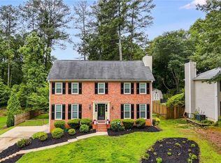 225 Carriage Station Cir, Roswell, GA 30075