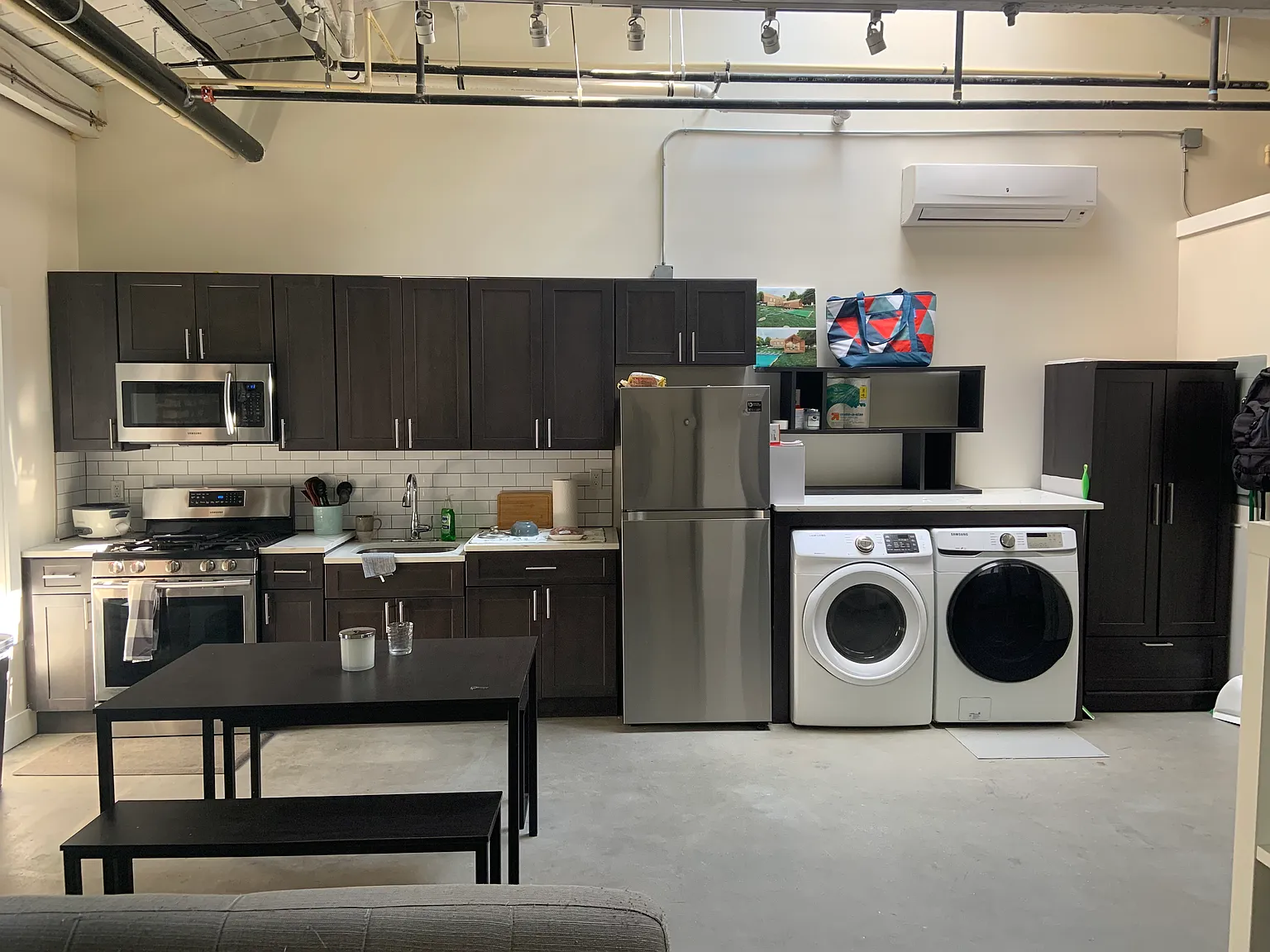 Studio, 800 sqft, $1,720 — Photo 1
