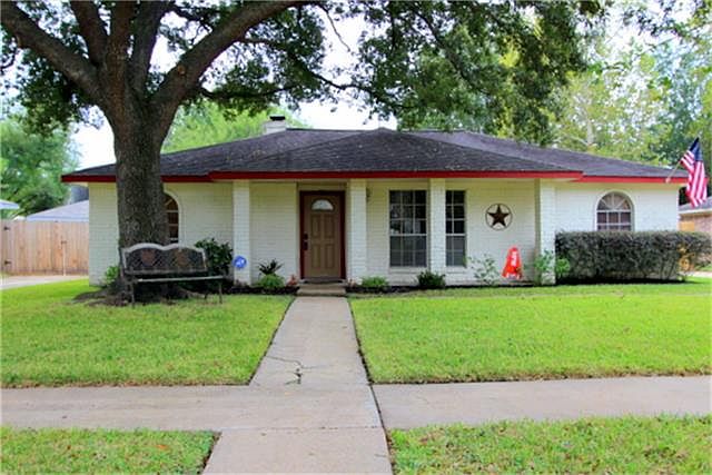 1st image of 22135 Woodrose Dr