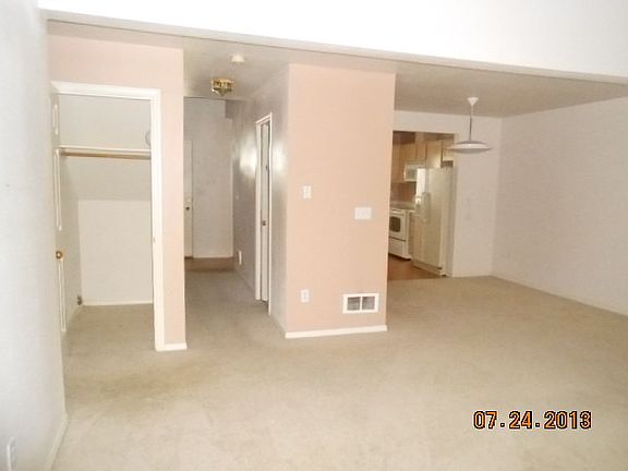 3rd image of 4401 Governor Ln SE