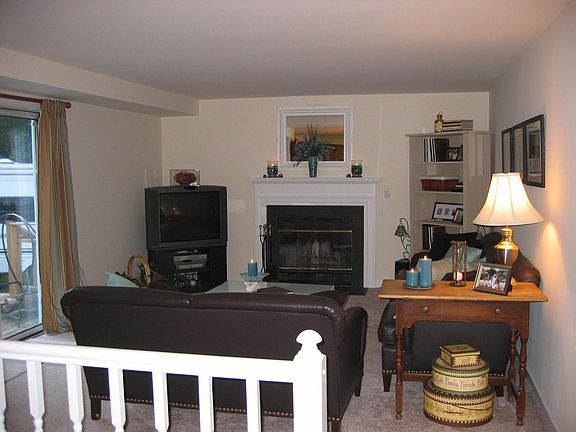 family room w/ fireplace