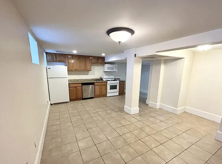 1568 Tremont St #1A — Photo 4