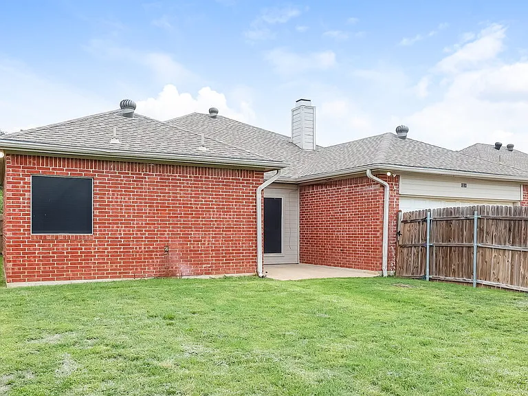 1330 Bogard Ln — Photo 15