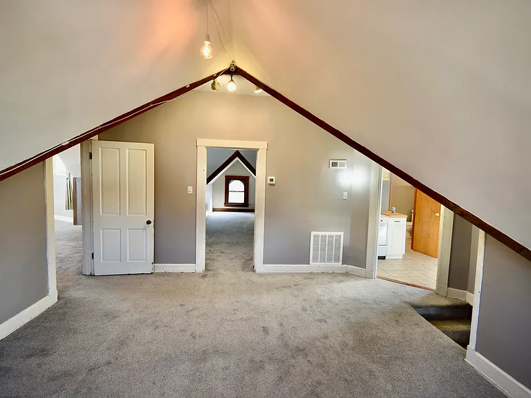 2431 Ingleside Ave #3 — Photo 7