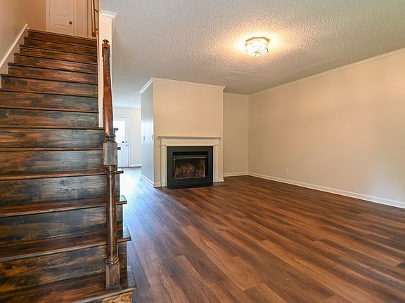 2nd image of 134 McMurray Cir