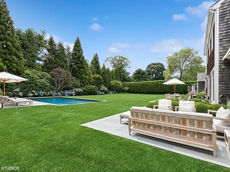 15 Ludlow Grn — Photo 16