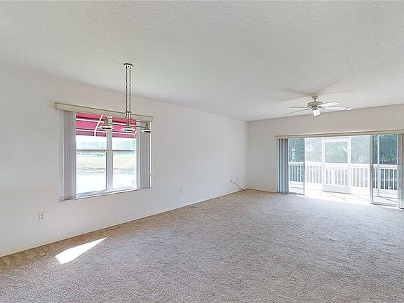 4th image of 1400 Waterview Dr W #101