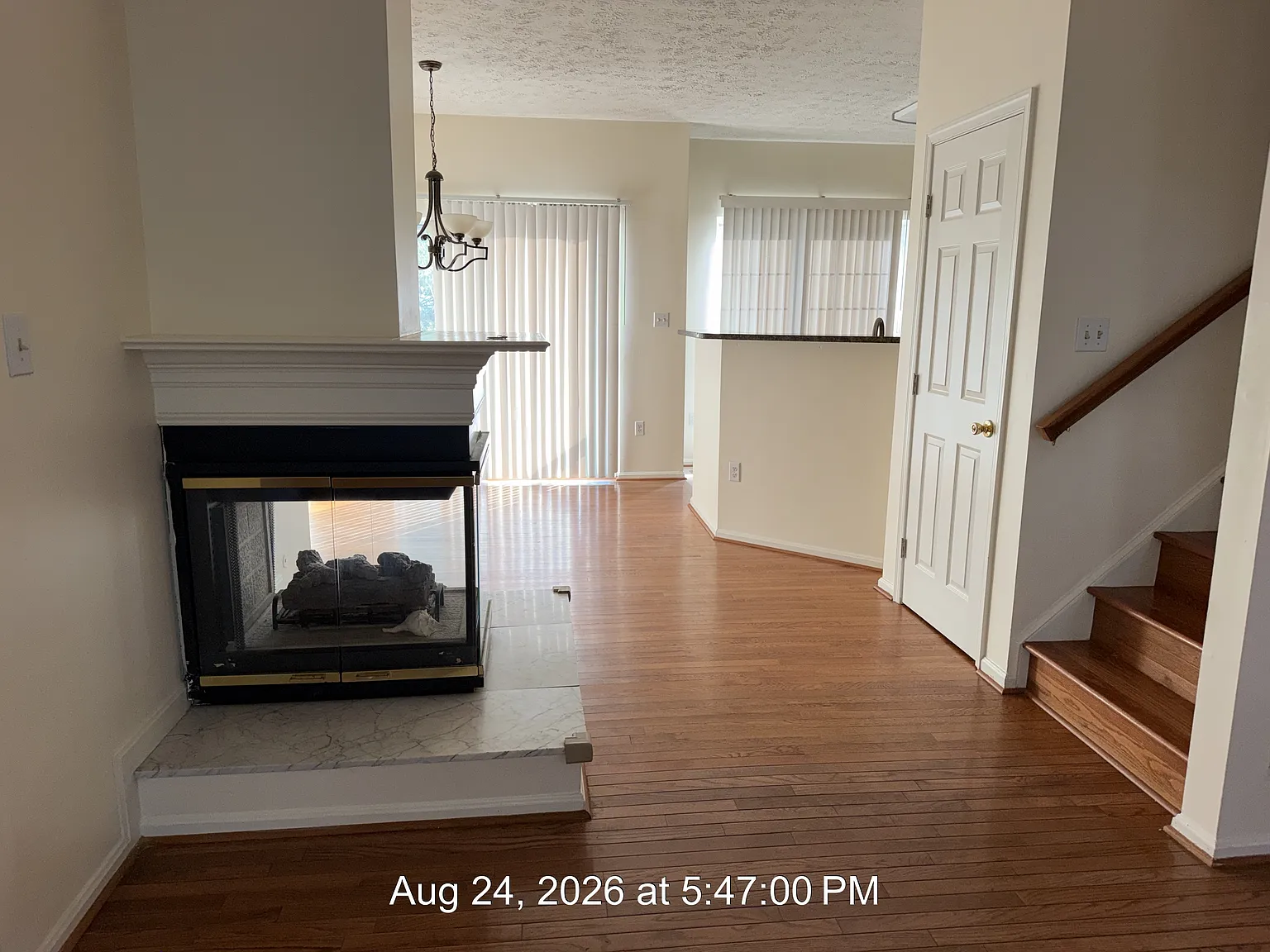 4 bed, 3.5 bath, 1500 sqft, $3,200 — Photo 2