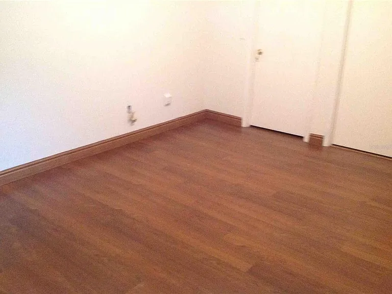 905 Northlake Dr #905 — Photo 11