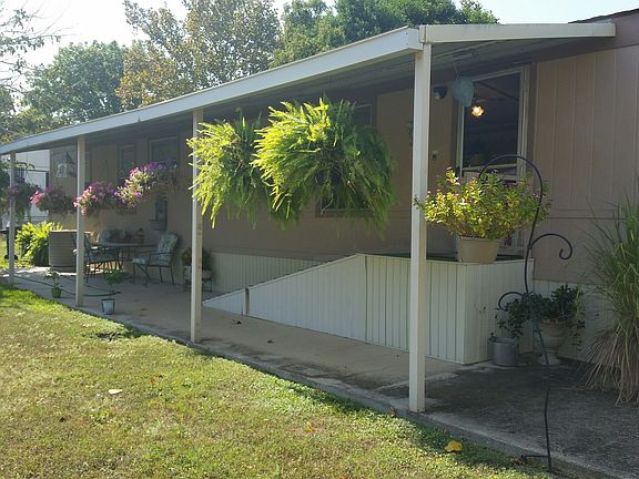3rd image of 264 23rd St