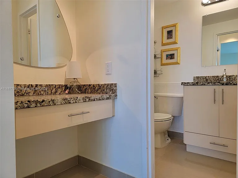 3505 S Ocean Dr #507 — Photo 12