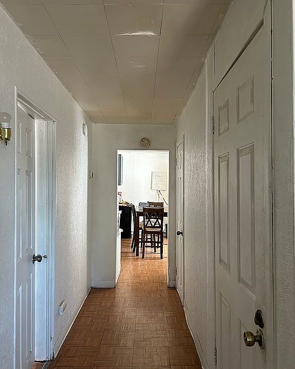 1st image of 815 E 10th St