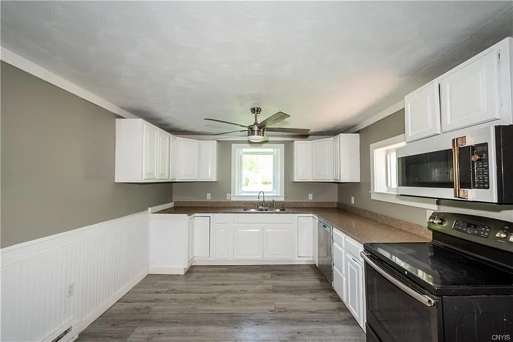 Van Buren RD, Single Family Home — Photo 3