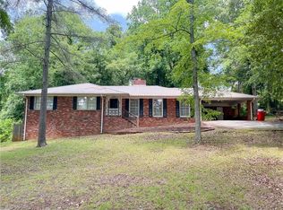 322 Ellenwood Dr, Bowdon, GA 30108