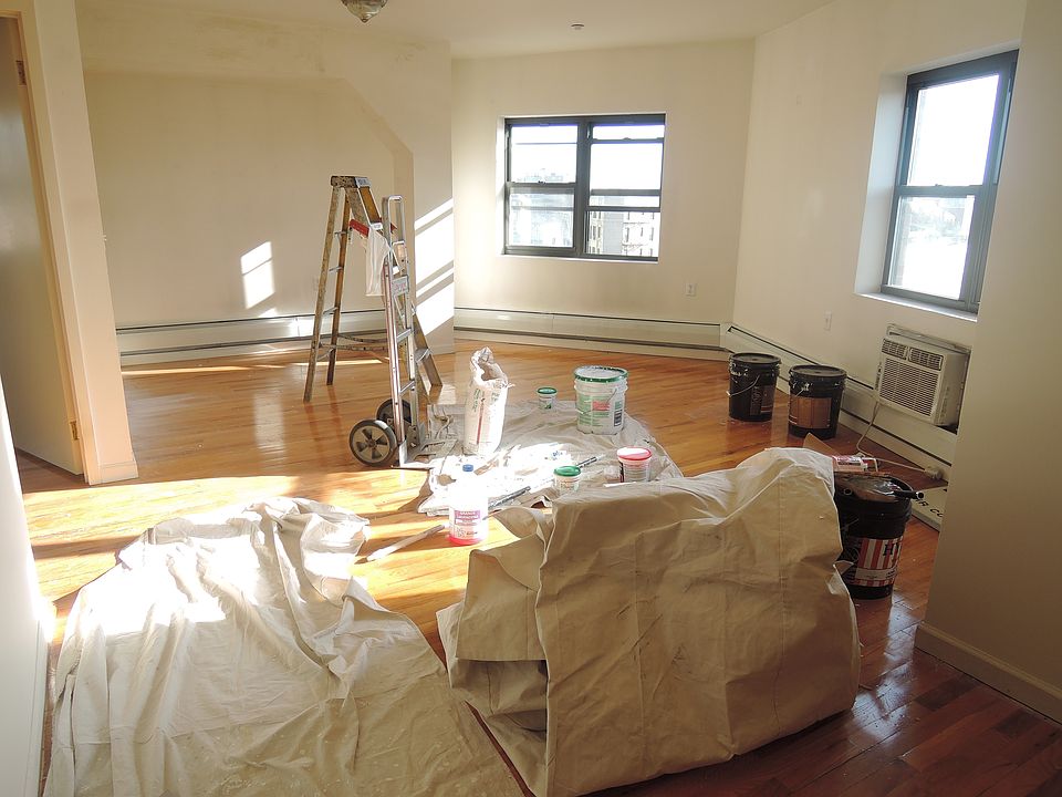 2nd image of 2820 31st St