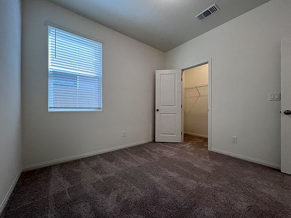 5th image of 9169 Vesey Ave