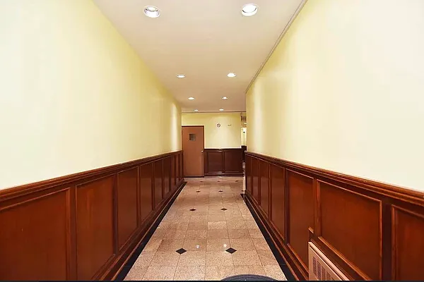 Rented by Compass | media 7