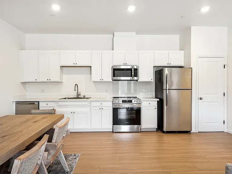 Tran Villa Apartments — Photo 20