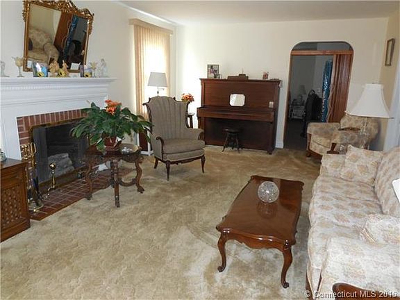 2nd image of 534 Townsend Ave