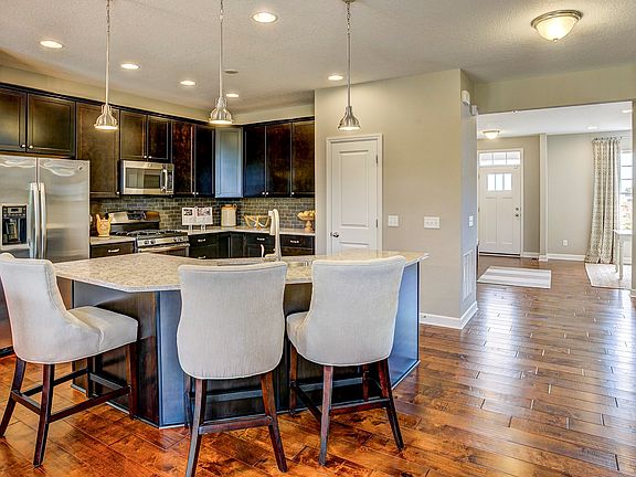 Kitchen with curved island