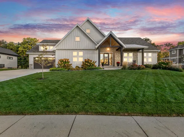 5766 Derby Downs Dr, Waunakee, WI 53597