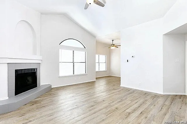 3 bed, 1.0 bath, 1221 sqft, $1,295 — Photo 3