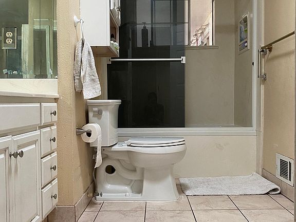 5th image of 3993 La Mesa Ln