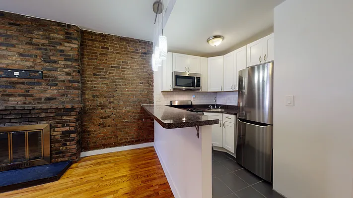 Rented by Bond New York | media 3