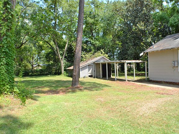 Side Yard with fenced side for privacy