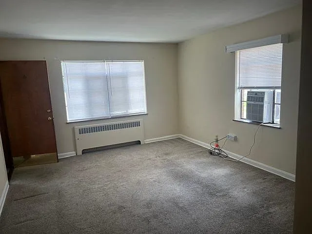 4538 Linden Ave #4 — Photo 3