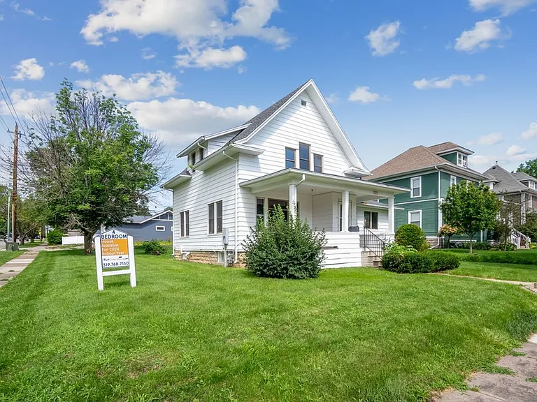 1721 Clay St — Photo 3