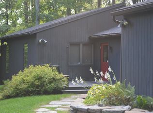 1 Lake Drive Ext, West Stockbridge, MA 01266