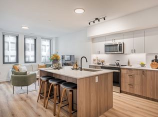 360 Laurier, Ottawa, ON K1P 1C8