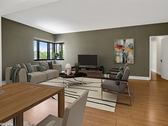 5th image of 5048 N Marine Dr APT E5
