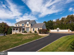 309 Willowbrooke Ln, Royersford, PA 19468