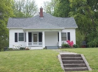 620 E Arrow St, Marshall, MO 65340