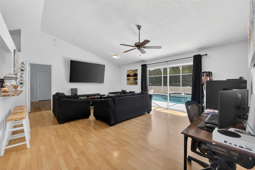 204 Montana Ave, Davenport, FL - More