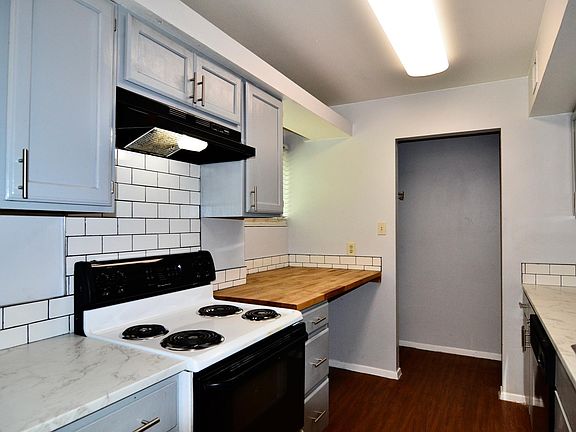 5th image of 2601 Bridgeway Ct #B