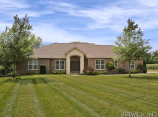 475 Longhi Rd, Collinsville, IL 62234