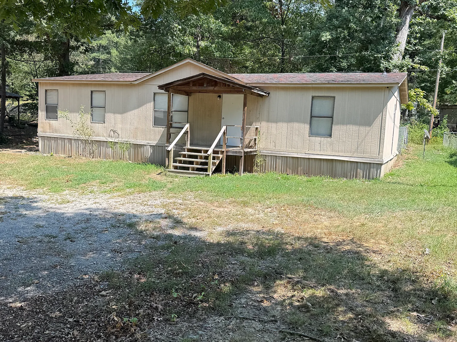 3 bed, 1456 sqft, $750 — Photo 2